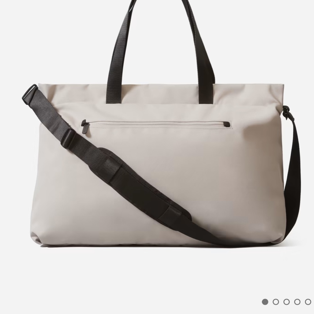 Everlane weekender bag